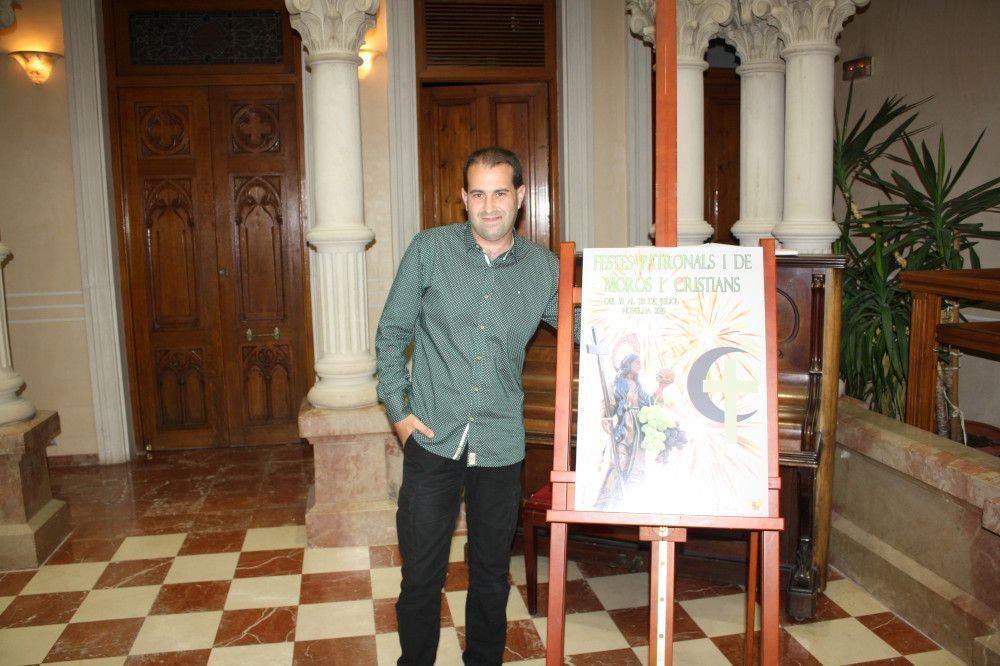 Ayuntamiento de Novelda cartel-fiestas-027-ayto Xavi Sellés, autor del cartel anunciador de las Fiestas Patronales y de Moros y Cristianos 2019 