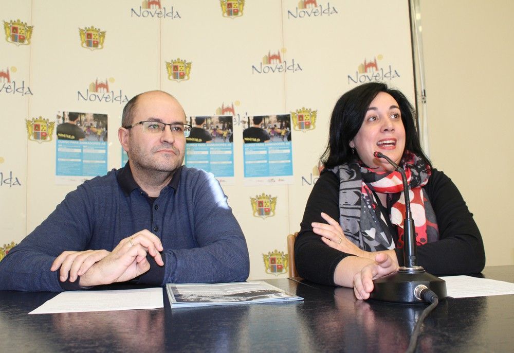 Ayuntamiento de Novelda ayto Joventut ofereix els cursos Monitor i Direccción d'Activitats de Temps Lliure Educatiu Juvenil i Infantil 
