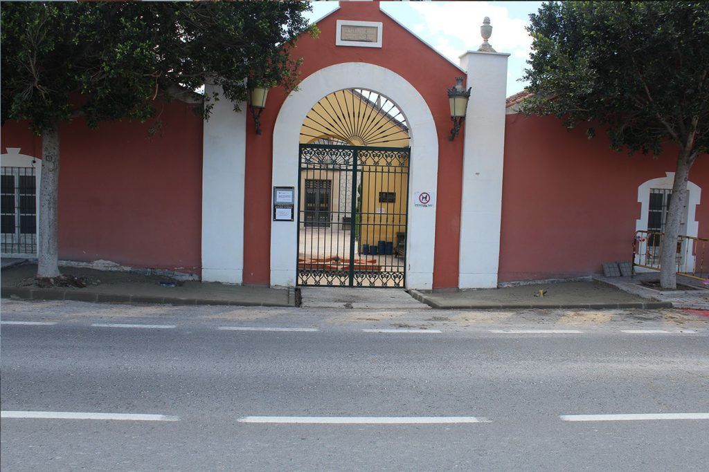 Ayuntamiento de Novelda 04-4-1024x683 El Cementeri Municipal millora la seua accessibilitat 