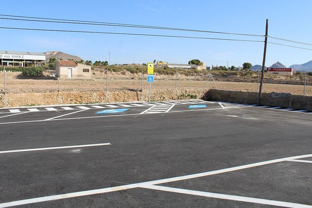 Ayuntamiento de Novelda 03-6 Finalitzen les obres d'adequació de l'aparcament del Cementeri 