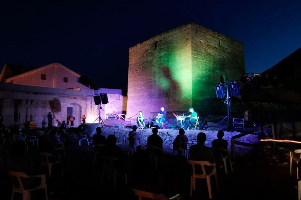 Ayuntamiento de Novelda 01-2 Música per a inaugurar el nou espai cultural “Castell de la Mola” 
