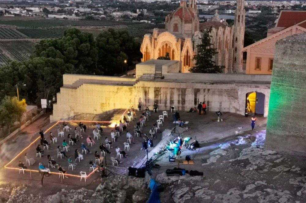 Ayuntamiento de Novelda 04-1 Música per a inaugurar el nou espai cultural “Castell de la Mola” 