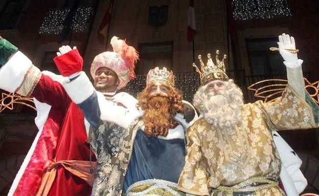 Ayuntamiento de Novelda Reyes-Magos Los Reyes Magos y Papá Noel recorrerán Novelda en tren turístico 