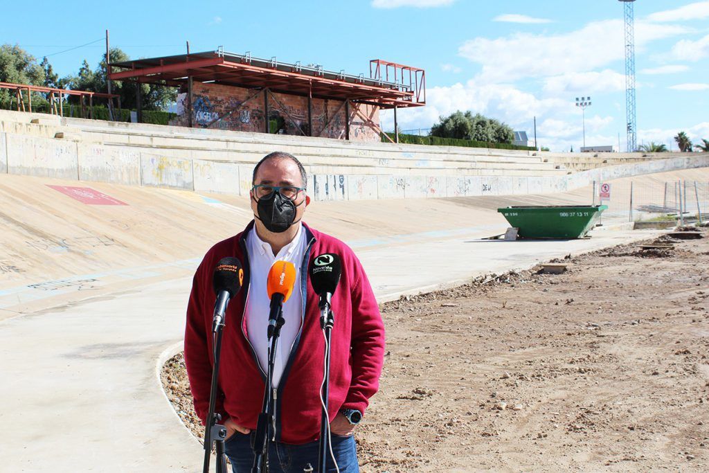 Ayuntamiento de Novelda 03-9-1024x683 Novelda reanuda las obras para la finalización del Velódromo 