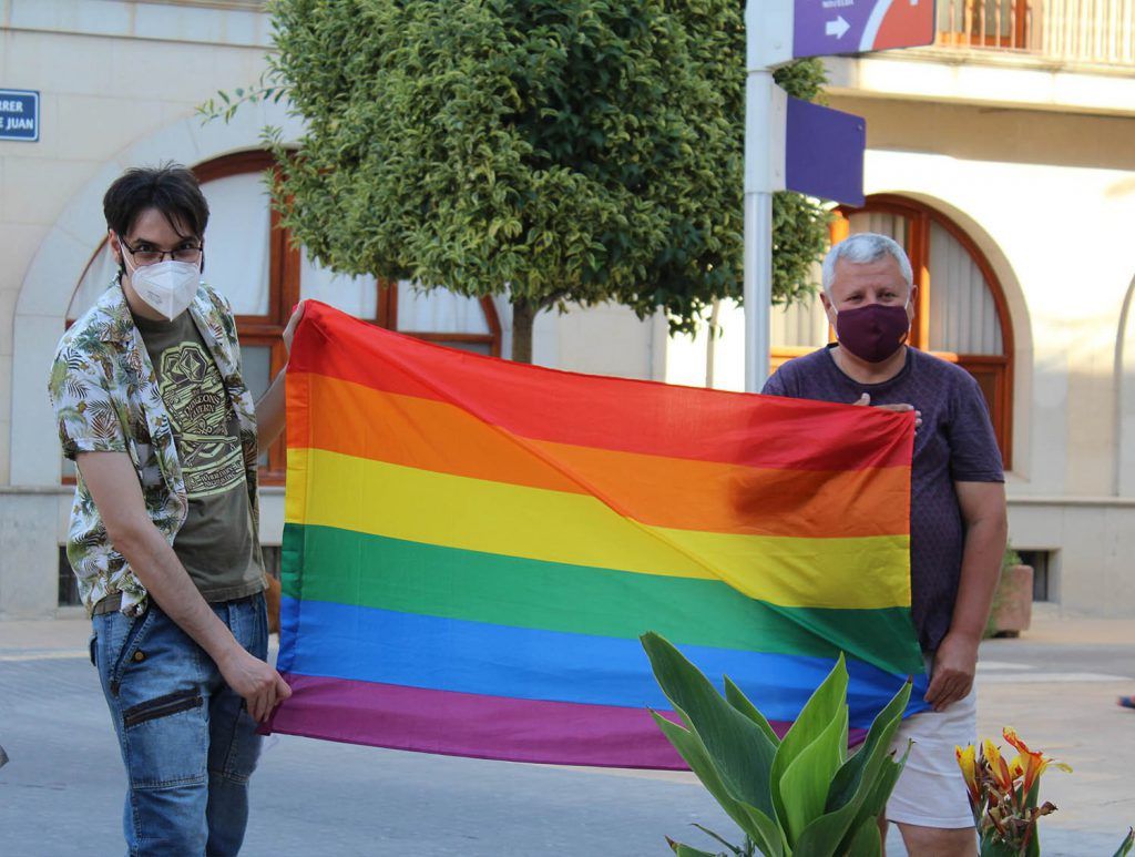 Ayuntamiento de Novelda 04-11-1024x773 Novelda reivindica la lucha contra el odio y la intolerancia en el Día del Orgullo LGTBIQ+ 