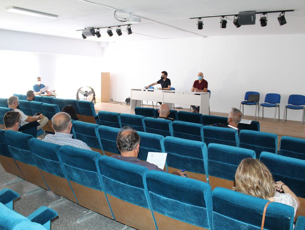 Ayuntamiento de Novelda 04-7-1024x773 La Casa de Cultura acoge una nueva reunión del Consejo Agrario 