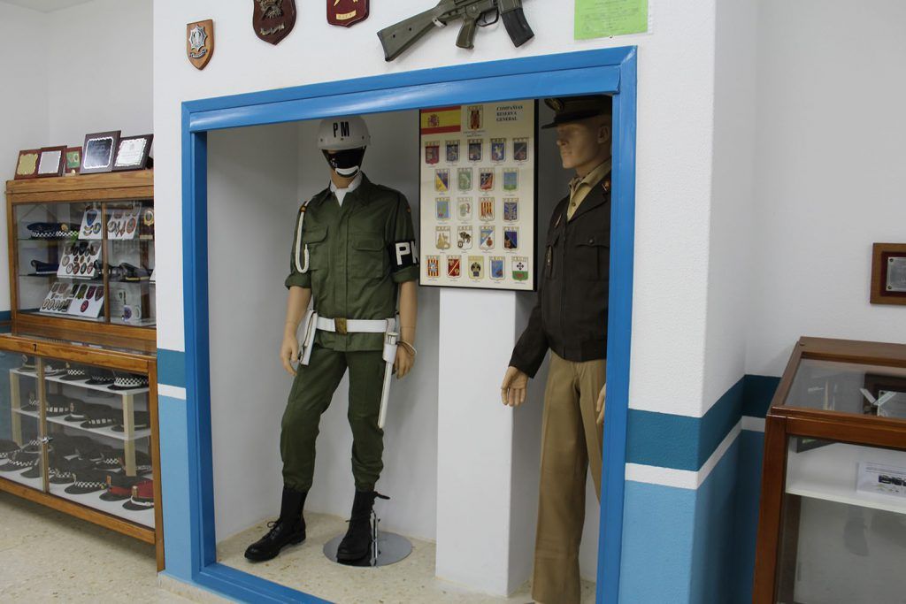 Ayuntamiento de Novelda 06-11-1024x683 El Museo de la Policía Local abre sus puertas a los escolares noveldenses 