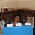 Ayuntamiento de Novelda 07-6-150x150 El Centro Cultural Gómez-Tortosa acoge una muestra de calzado modernista 