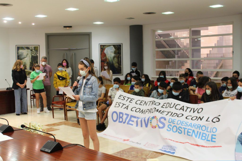 Ayuntamiento de Novelda 07-visita-ceip-jorge-juan-1024x683 Alumnat del CEIP Jorge Juan presenta propostes per a una ciutat més inclusiva, segura i sostenible 