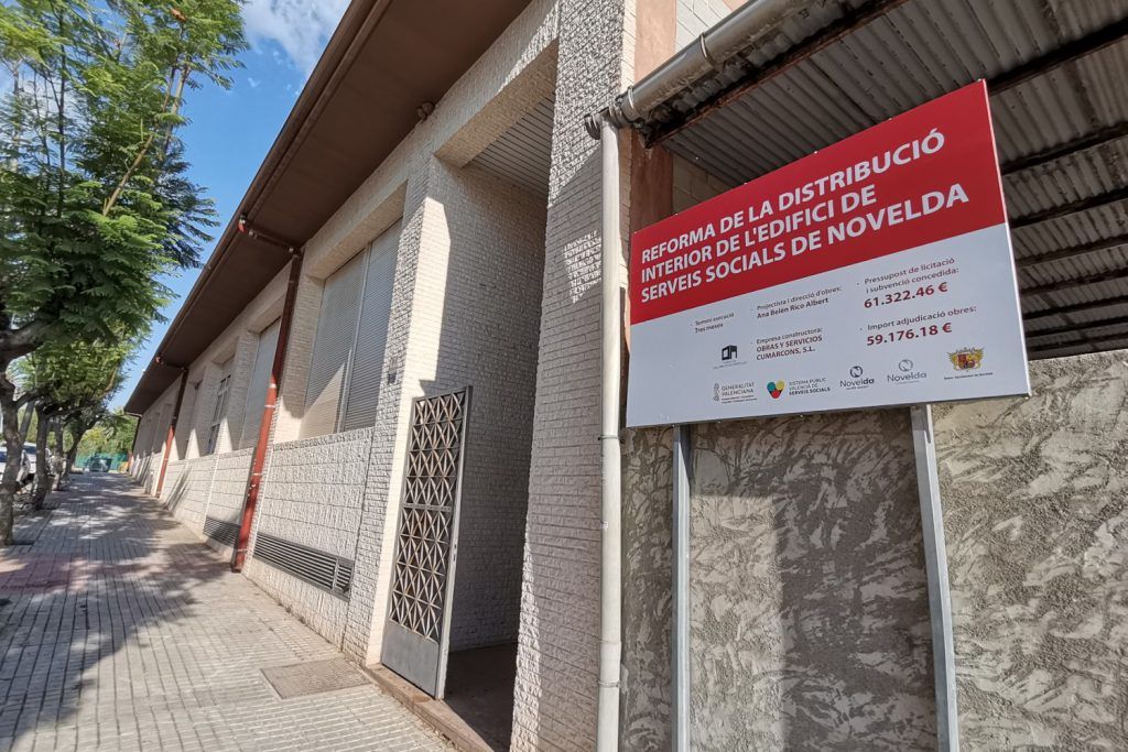 Ayuntamiento de Novelda 01-replanteo-tapis-1024x683 S'inicien les obres d'adequació de l'edifici de Serveis Socials 