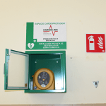 Ayuntamiento de Novelda 07-desfribiladores-150x150 Salud instala nuevos desfibriladores en dependencias municipales y vehículos de Policía Local y Protección Civil 