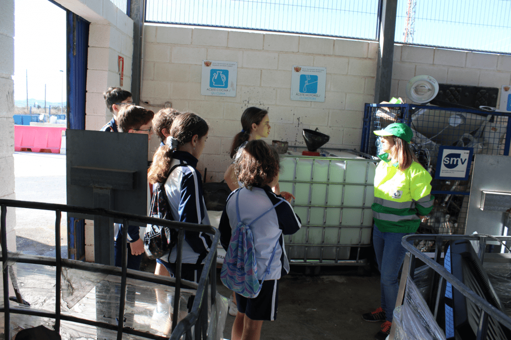 Ayuntamiento de Novelda 08-Visita-Escolar-Ecoparque-1024x683 El Ecoparque recibe la visita de los escolares en el marco del Programa de Educación Ambiental Municipal 