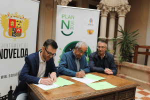 Ayuntamiento de Novelda 09-Convenio-SECOT-300x200 Novelda firma un acuerdo de colaboración con la asociación SECOT 