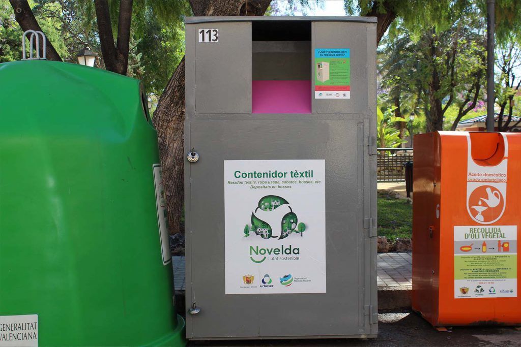 Ayuntamiento de Novelda contenedores-2-1024x683 Medio Ambiente incrementa el número de contenedores para la recogida de textiles 