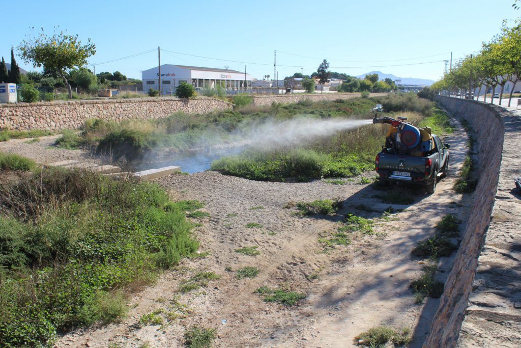 Ayuntamiento de Novelda 2-1-1024x683 El Ayuntamiento recibe una subvención de la Diputación de Alicante para el control de plagas de mosquitos 