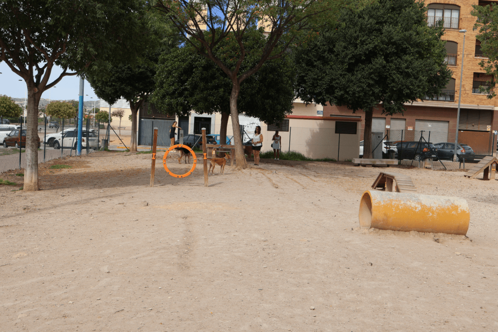 Ayuntamiento de Novelda Horario-parque-canino-1-1-1024x683 Protección Animal modifica el horario de uso del área canina  del parque del Donante de Sangre 