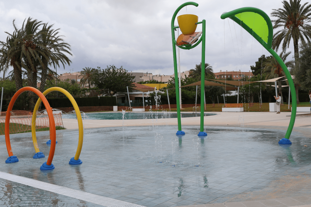 Ayuntamiento de Novelda Piscinas-4-1024x683 Novelda reobri les piscines municipals totalment renovades 